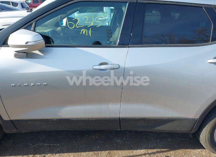 Photo 14 of 2021 Chevrolet Blazer FWD 2LT (VIN 3GNKBCR46MS501832)