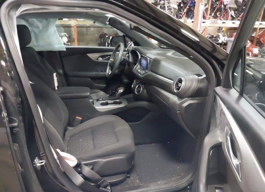Photo 5 of 2022 Chevrolet Blazer FWD 2LT (VIN 3GNKBCR46NS156934)