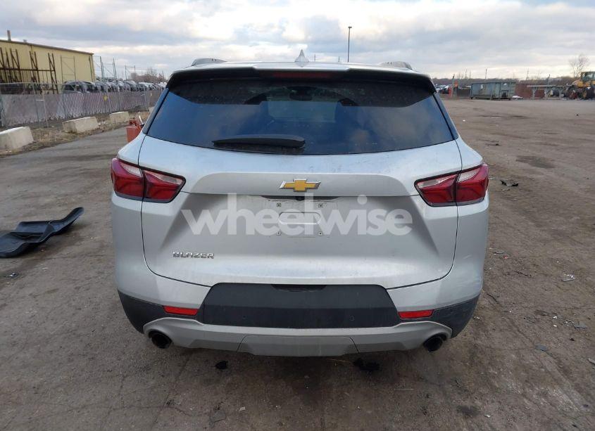 Photo 16 of 2022 Chevrolet Blazer FWD 2LT (VIN 3GNKBCR46NS166332)