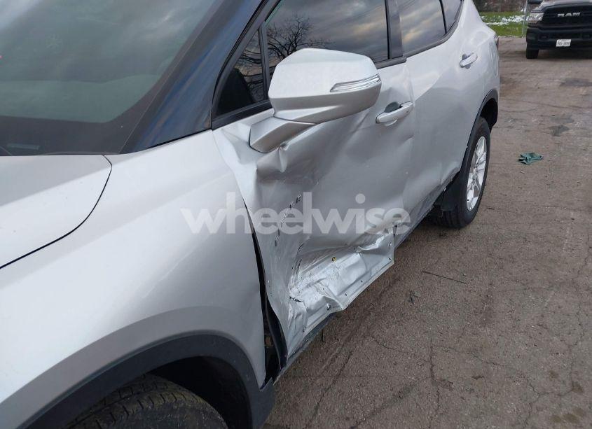 Photo 6 of 2022 Chevrolet Blazer FWD 2LT (VIN 3GNKBCR46NS166332)