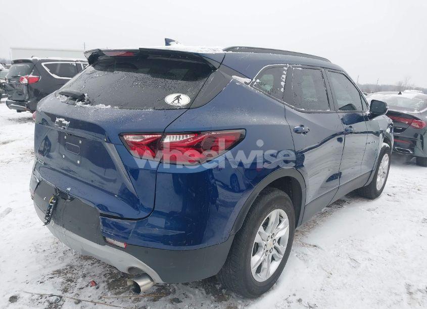 Photo 4 of 2022 Chevrolet Blazer FWD 2LT (VIN 3GNKBCR46NS176830)