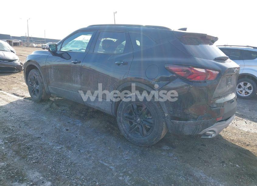 Photo 3 of 2022 Chevrolet Blazer FWD 2LT (VIN 3GNKBCR46NS215366)