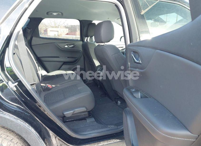 Photo 8 of 2022 Chevrolet Blazer FWD 2LT (VIN 3GNKBCR46NS215366)