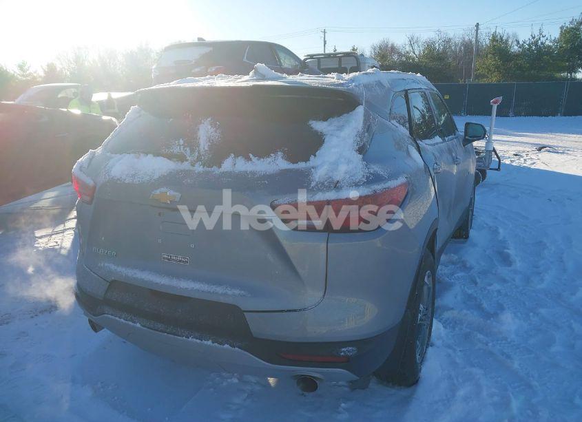 Photo 4 of 2024 Chevrolet Blazer FWD 2LT (VIN 3GNKBCR46RS121896)