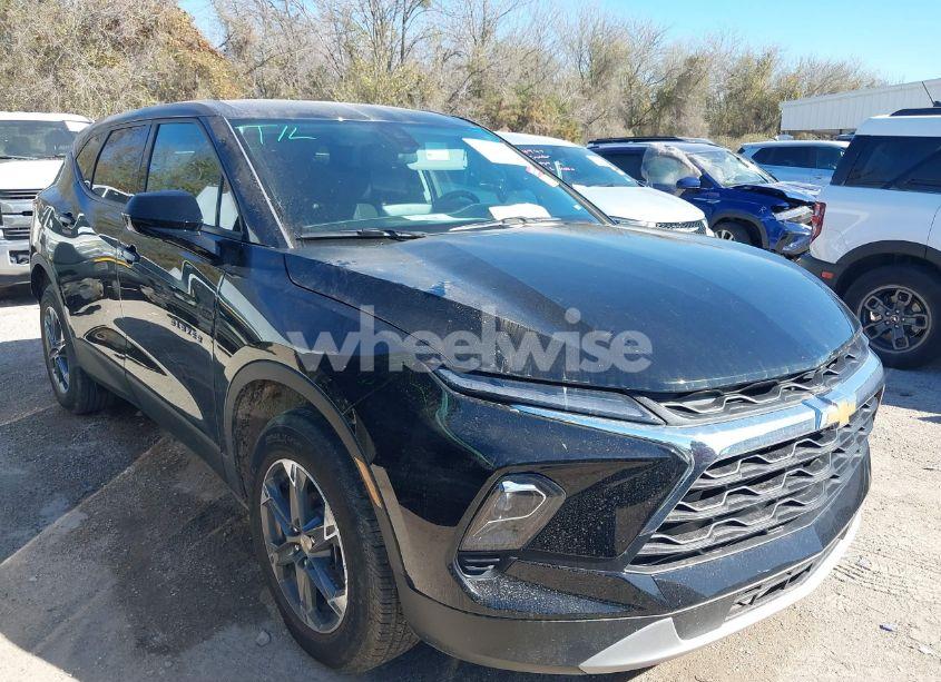 2025 Chevrolet Blazer FWD 2LT (VIN 3GNKBCR46SS146805) main photo