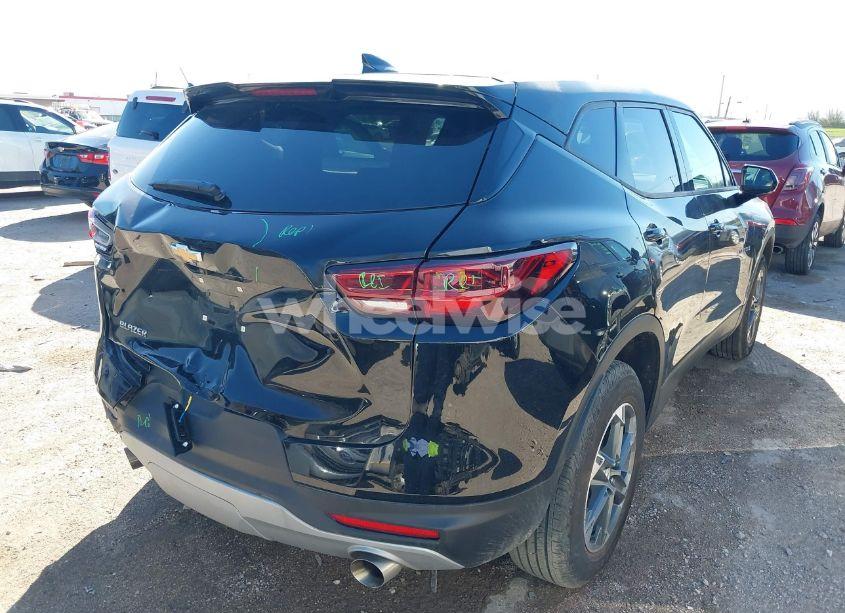 Photo 4 of 2025 Chevrolet Blazer FWD 2LT (VIN 3GNKBCR46SS146805)