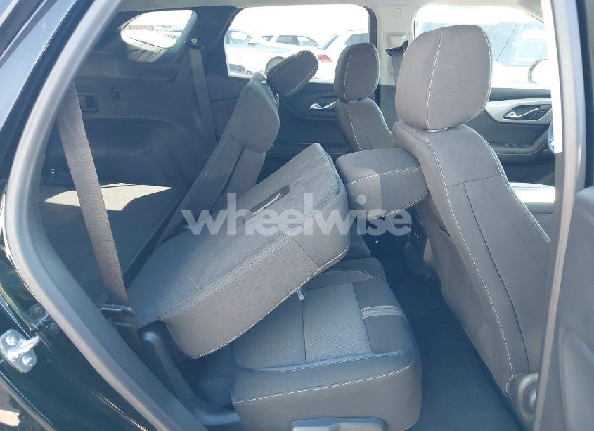 Photo 8 of 2025 Chevrolet Blazer FWD 2LT (VIN 3GNKBCR46SS146805)