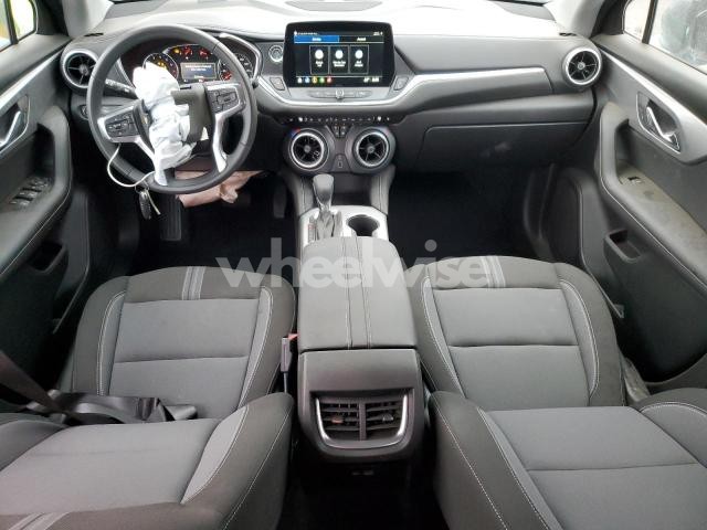 Photo 5 of 2025 CHEVROLET BLAZER 2LT (VIN 3GNKBCR46SS258441)