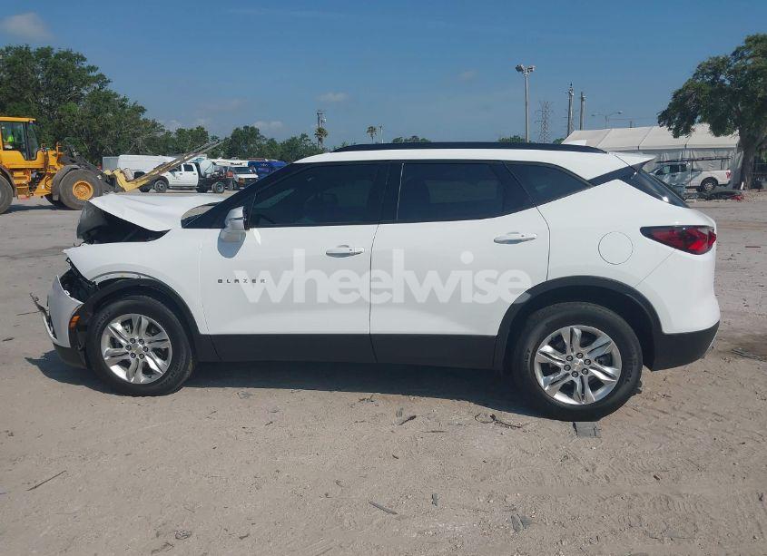Photo 14 of 2022 Chevrolet Blazer FWD 2LT (VIN 3GNKBCR47NS230698)