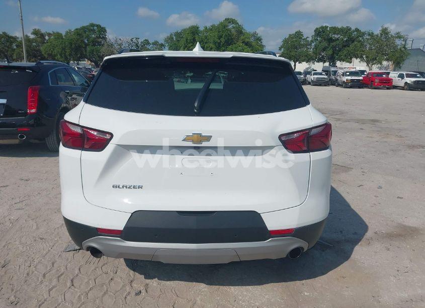 Photo 16 of 2022 Chevrolet Blazer FWD 2LT (VIN 3GNKBCR47NS230698)