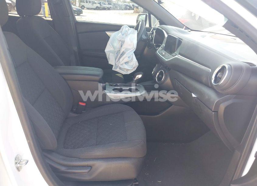 Photo 5 of 2022 Chevrolet Blazer FWD 2LT (VIN 3GNKBCR47NS230698)