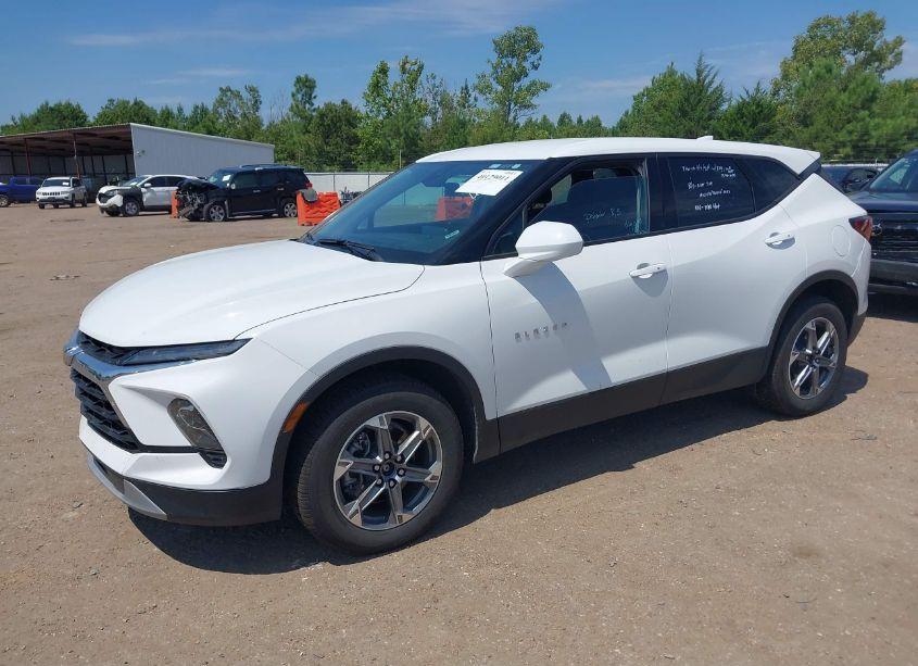 Photo 2 of 2023 Chevrolet Blazer FWD 2LT (VIN 3GNKBCR47PS136050)