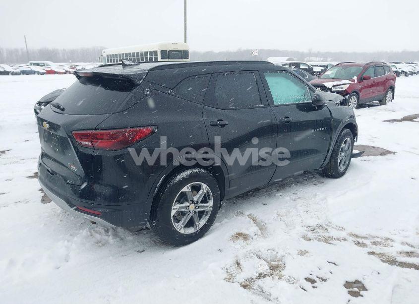 Photo 4 of 2023 Chevrolet Blazer FWD 2LT (VIN 3GNKBCR47PS227576)