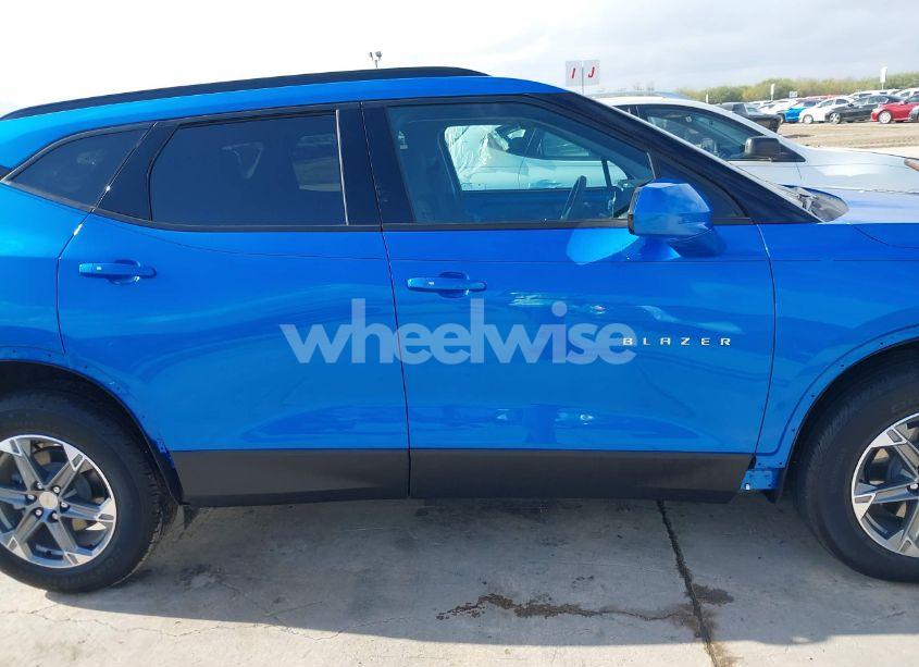 Photo 14 of 2024 Chevrolet Blazer FWD 2LT (VIN 3GNKBCR47RS170301)