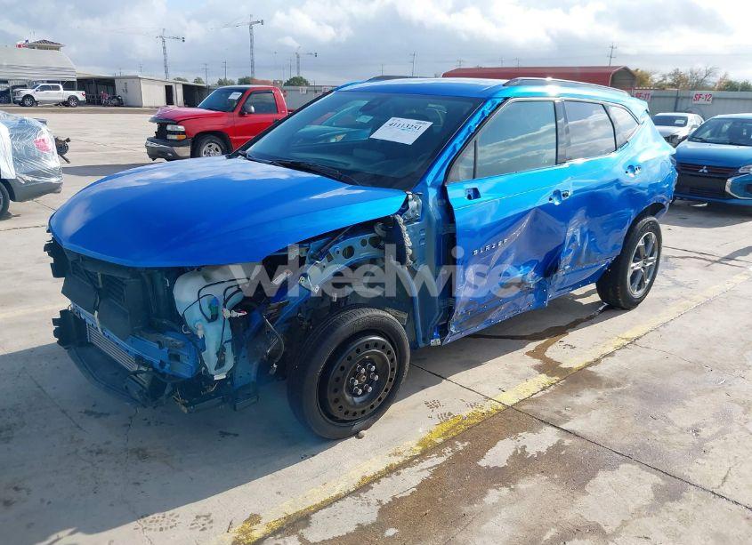 Photo 2 of 2024 Chevrolet Blazer FWD 2LT (VIN 3GNKBCR47RS170301)