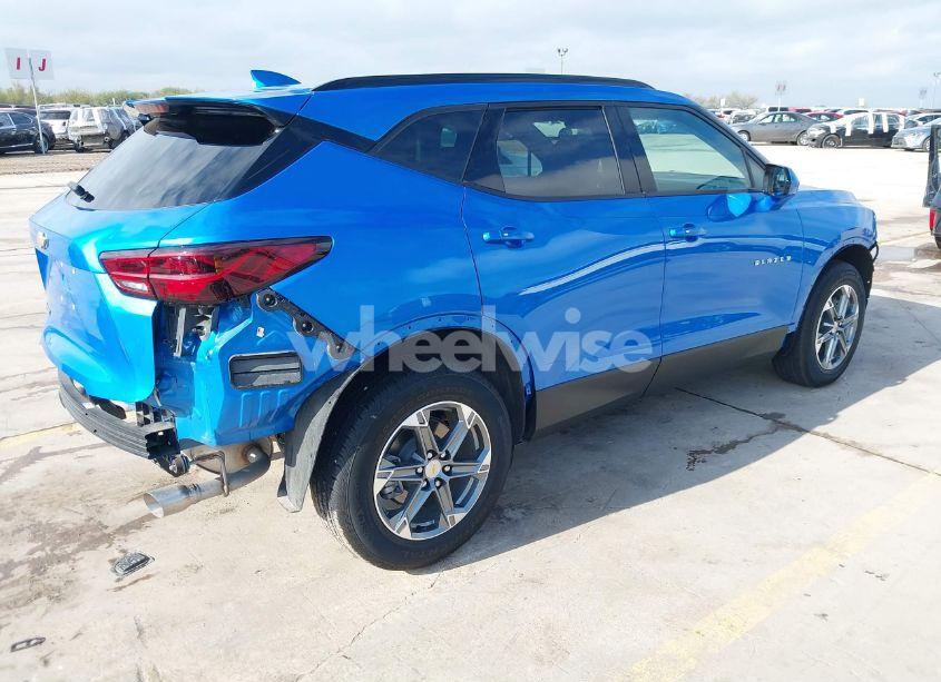 Photo 4 of 2024 Chevrolet Blazer FWD 2LT (VIN 3GNKBCR47RS170301)