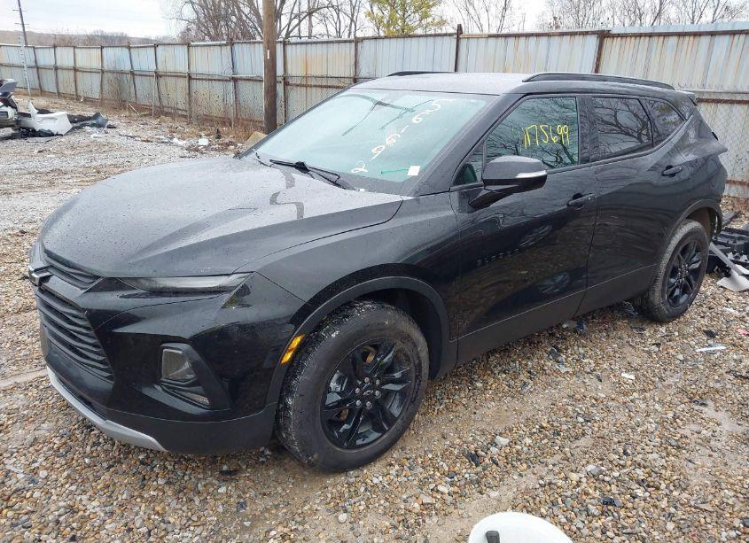 Photo 2 of 2021 Chevrolet Blazer FWD 2LT (VIN 3GNKBCR48MS561692)