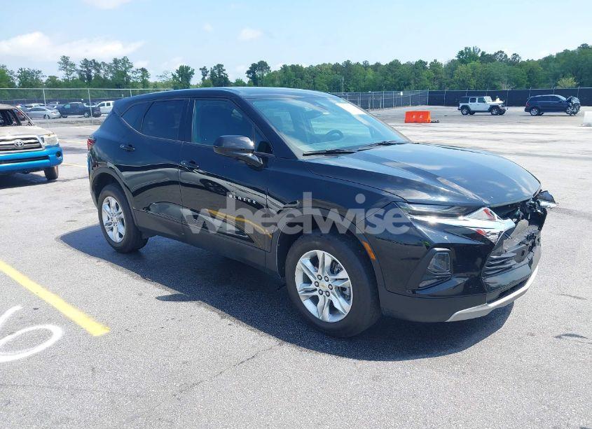 2022 Chevrolet Blazer FWD 2LT (VIN 3GNKBCR48NS192530) main photo