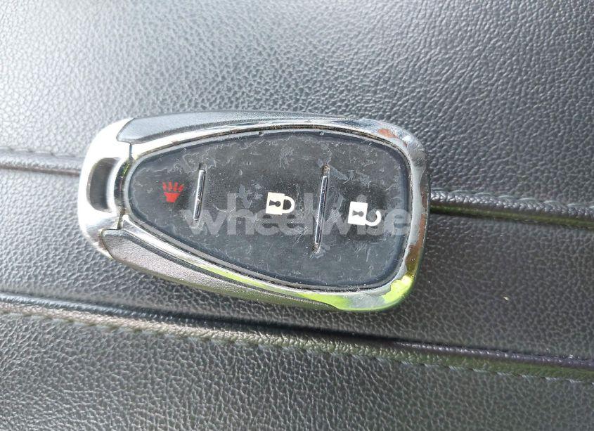 Photo 11 of 2022 Chevrolet Blazer FWD 2LT (VIN 3GNKBCR48NS192530)