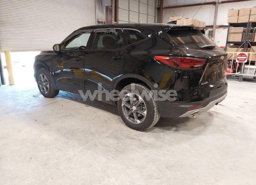 Photo 3 of 2023 Chevrolet Blazer FWD 2LT (VIN 3GNKBCR48PS100383)