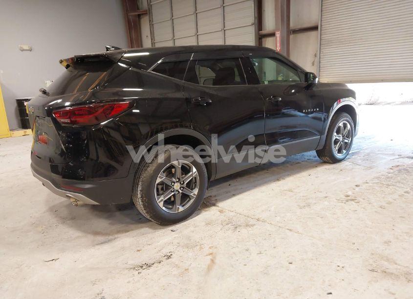 Photo 4 of 2023 Chevrolet Blazer FWD 2LT (VIN 3GNKBCR48PS100383)