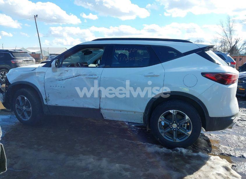 Photo 14 of 2025 Chevrolet Blazer FWD 2LT (VIN 3GNKBCR48SS166845)