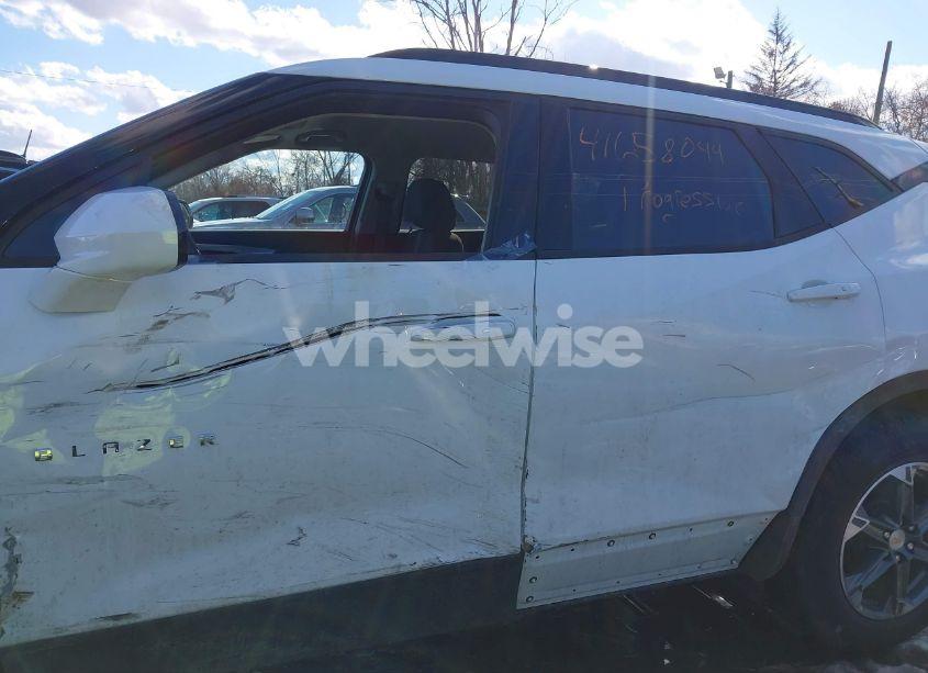 Photo 18 of 2025 Chevrolet Blazer FWD 2LT (VIN 3GNKBCR48SS166845)