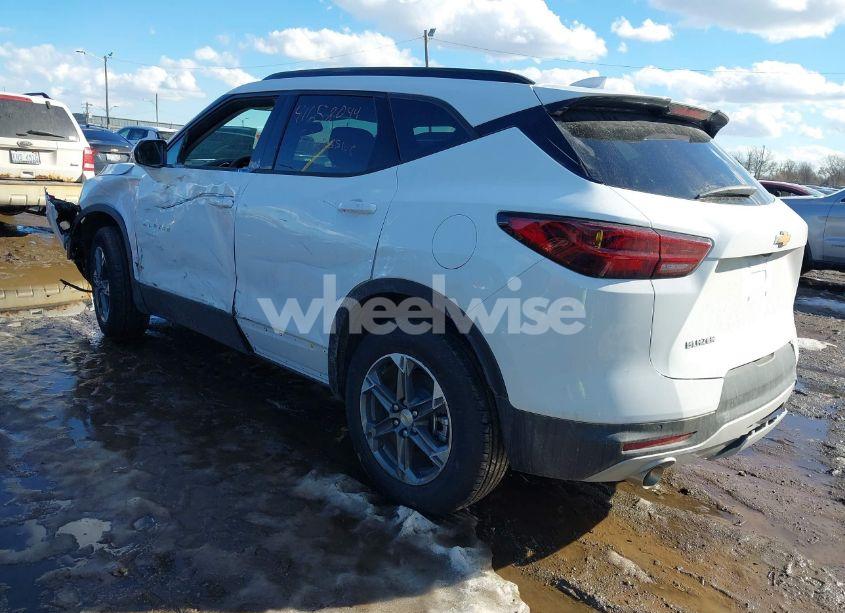 Photo 3 of 2025 Chevrolet Blazer FWD 2LT (VIN 3GNKBCR48SS166845)