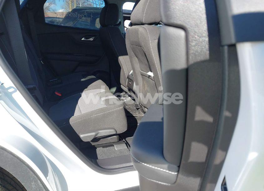 Photo 8 of 2025 Chevrolet Blazer FWD 2LT (VIN 3GNKBCR48SS166845)