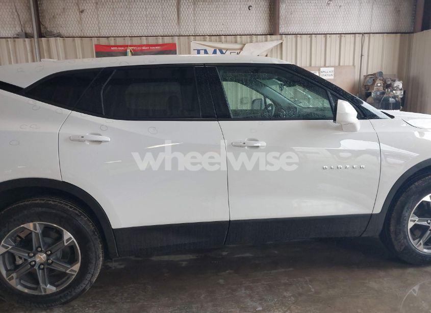 Photo 13 of 2025 Chevrolet Blazer FWD 2LT (VIN 3GNKBCR48SS171253)