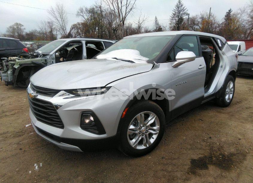 Photo 2 of 2021 Chevrolet Blazer FWD 2LT (VIN 3GNKBCR49MS571664)