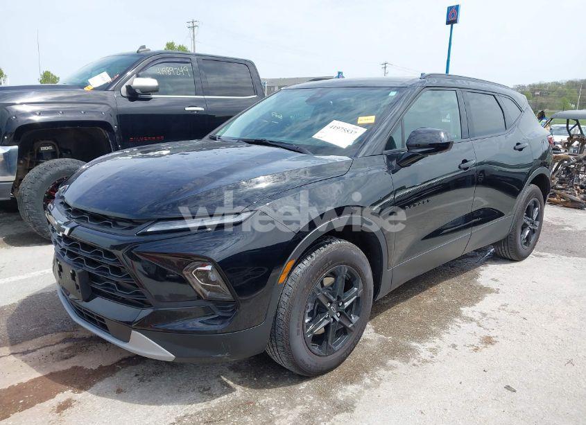 Photo 2 of 2023 Chevrolet Blazer FWD 2LT (VIN 3GNKBCR49PS185542)