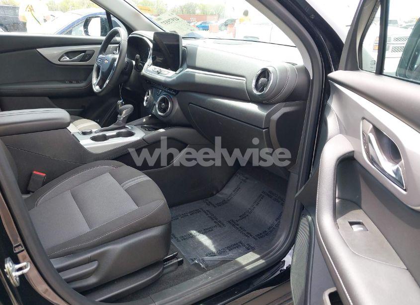 Photo 5 of 2023 Chevrolet Blazer FWD 2LT (VIN 3GNKBCR49PS185542)