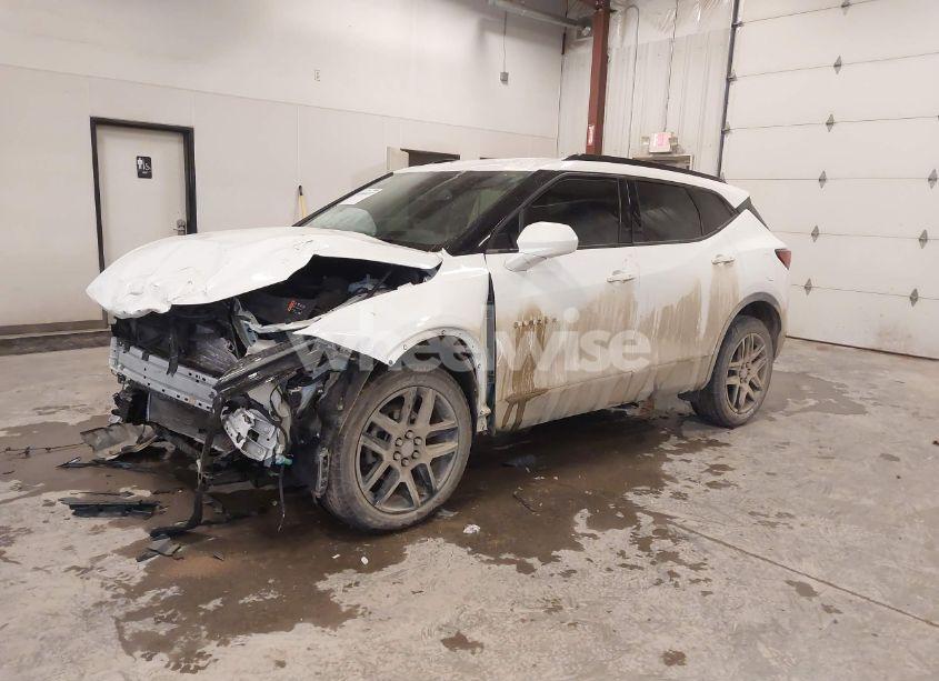 Photo 2 of 2024 Chevrolet Blazer FWD 2LT (VIN 3GNKBCR49RS165665)