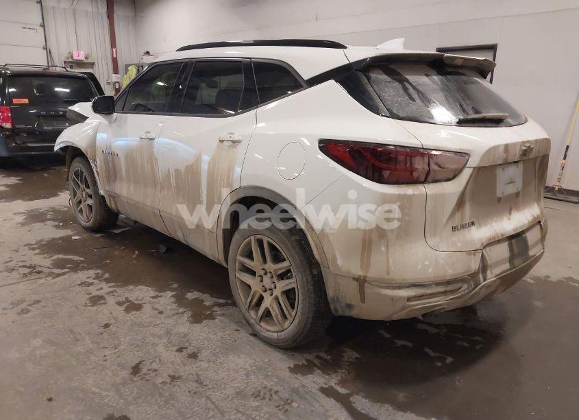 Photo 3 of 2024 Chevrolet Blazer FWD 2LT (VIN 3GNKBCR49RS165665)