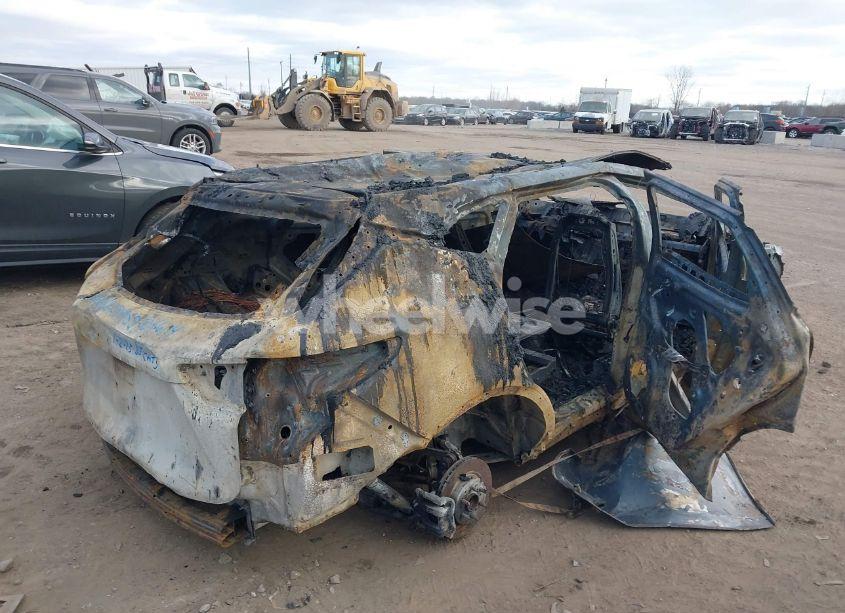 Photo 4 of 2025 Chevrolet Blazer FWD 2LT (VIN 3GNKBCR49SS104614)