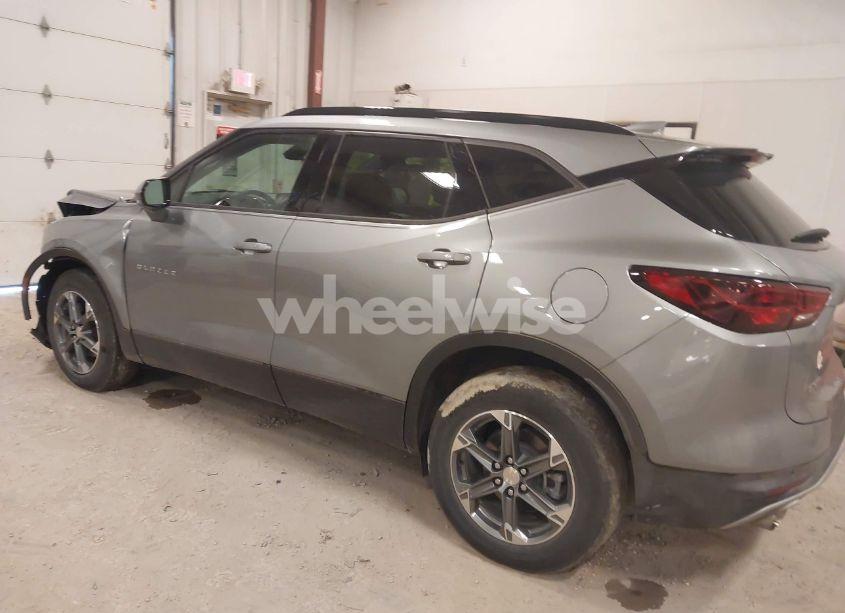 Photo 3 of 2025 Chevrolet Blazer FWD 2LT (VIN 3GNKBCR49SS113118)