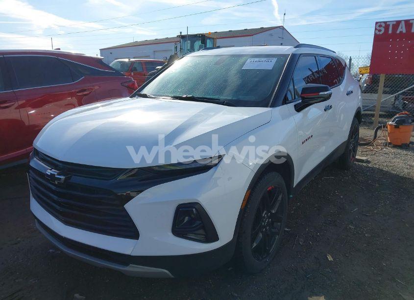Photo 2 of 2020 Chevrolet Blazer FWD 2LT (VIN 3GNKBCR4XLS698213)