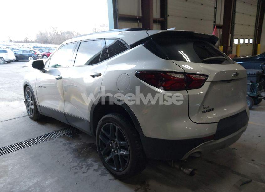 Photo 3 of 2022 Chevrolet Blazer FWD 2LT (VIN 3GNKBCR4XNS132734)