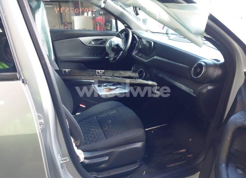 Photo 5 of 2022 Chevrolet Blazer FWD 2LT (VIN 3GNKBCR4XNS132734)