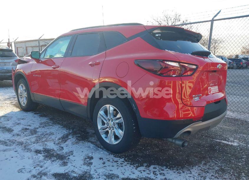 Photo 3 of 2022 Chevrolet Blazer FWD 2LT (VIN 3GNKBCR4XNS132832)