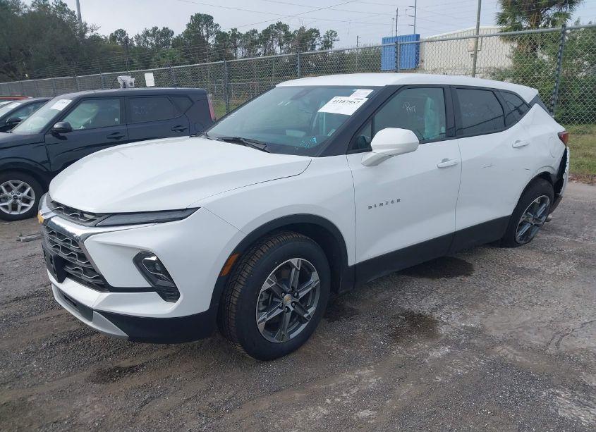 Photo 2 of 2023 Chevrolet Blazer FWD 2LT (VIN 3GNKBCR4XPS194931)