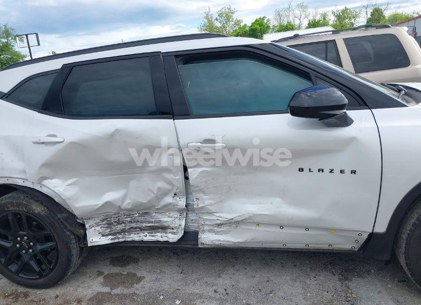 Photo 6 of 2023 Chevrolet Blazer FWD 2LT (VIN 3GNKBCR4XPS224431)
