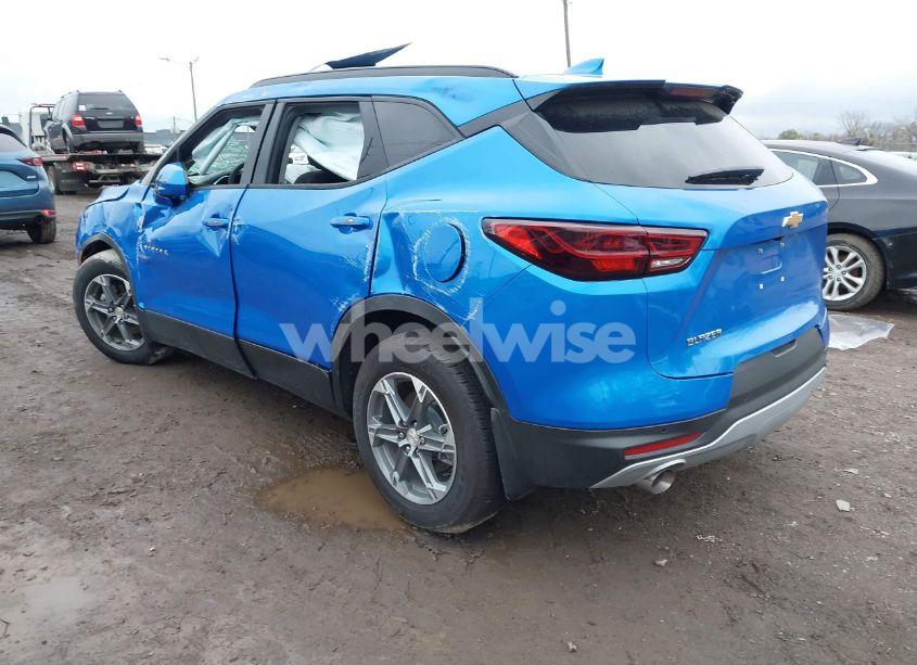 Photo 3 of 2024 Chevrolet Blazer 2LT (VIN 3GNKBCR4XRS272627)