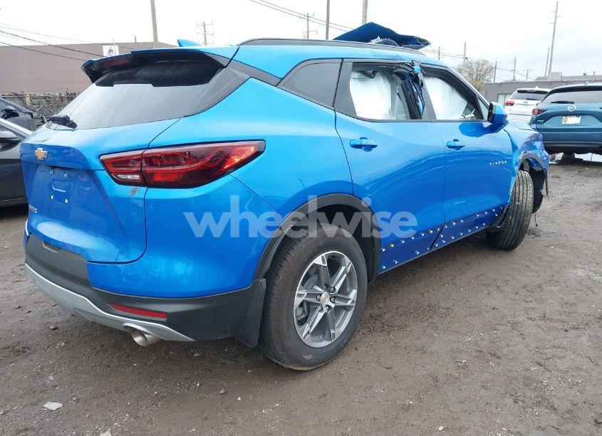 Photo 4 of 2024 Chevrolet Blazer 2LT (VIN 3GNKBCR4XRS272627)