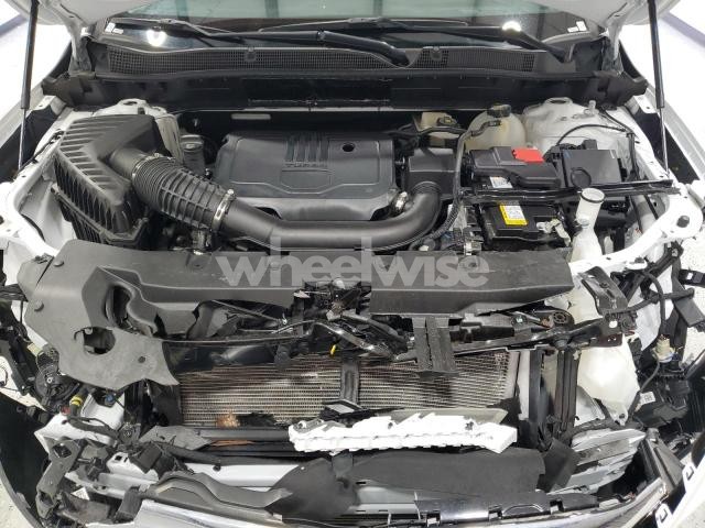 Photo 4 of 2025 CHEVROLET BLAZER 2LT (VIN 3GNKBCR4XSS173635)