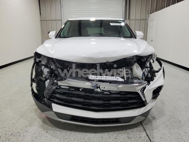 Photo 5 of 2025 CHEVROLET BLAZER 2LT (VIN 3GNKBCR4XSS173635)