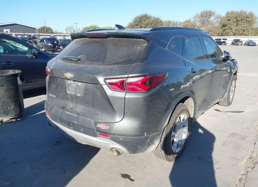 Photo 4 of 2019 Chevrolet Blazer (VIN 3GNKBCRS0KS672393)
