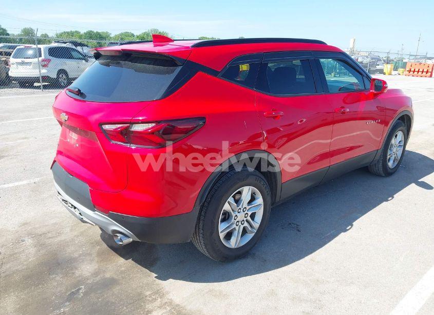 Photo 4 of 2020 Chevrolet Blazer FWD 2LT (VIN 3GNKBCRS0LS573140)