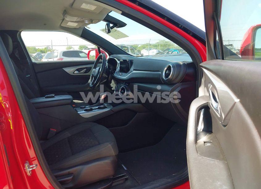 Photo 5 of 2020 Chevrolet Blazer FWD 2LT (VIN 3GNKBCRS0LS573140)